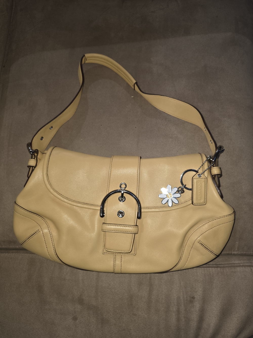 Coach Vintage Y2K Soho Yellow Leather Shoulder Bag with Daisy Key Chain